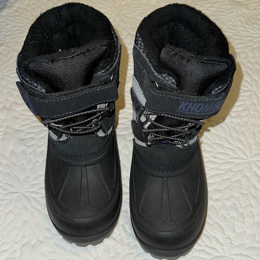 Khombu Boys Snowtracker Boots Size 3